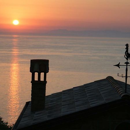 Bellezza In Cilento Panoramic Apts Castellabate Luaran gambar