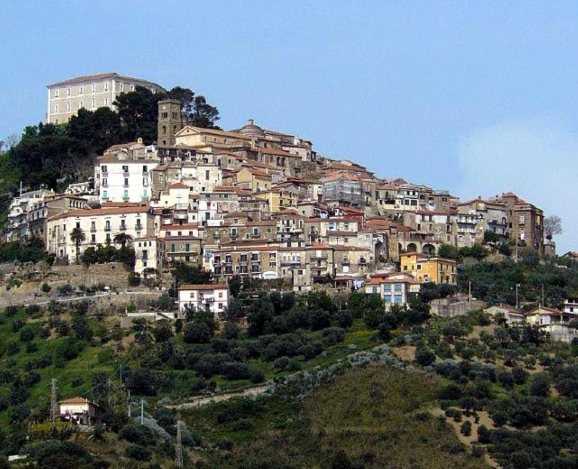 Bellezza In Cilento Panoramic Apts Castellabate Luaran gambar